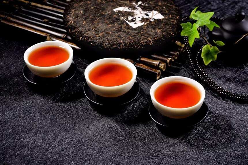 如何快速鉴别普洱茶的新茶和陈茶