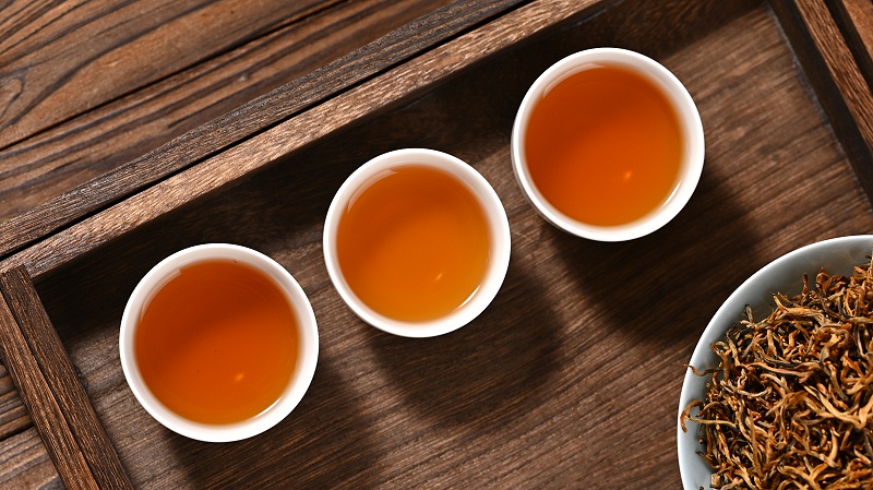 红茶汤色是越红越好？